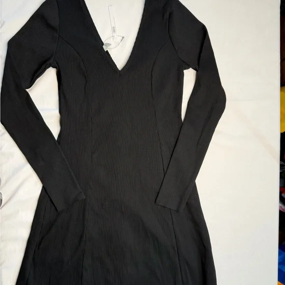 NWT ASOS Black Ribbed Knit Fit & Flare Button Front V-Neck Long Sleeve Dress - Picture 6 of 6